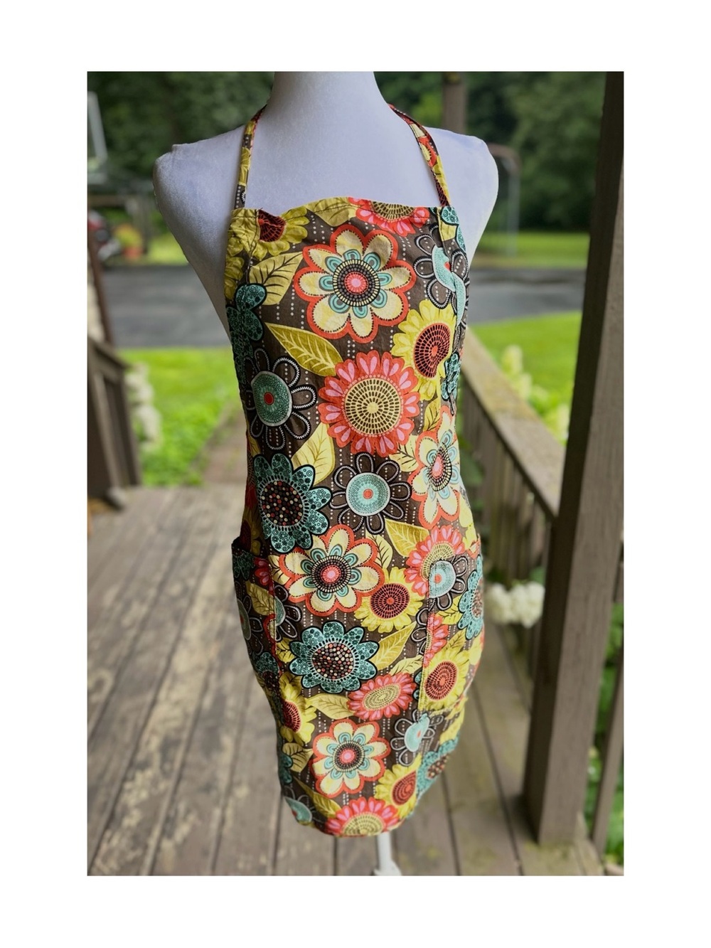 Vera Bradley Yellow Floral Apron with Multicolor Blooms